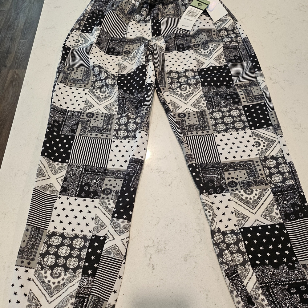 Black and White Patterned Men's Joggers